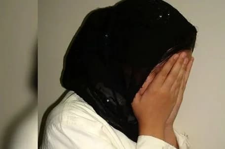 بررسی شکایت یک دختر از صاحب کار بی اخلاقش