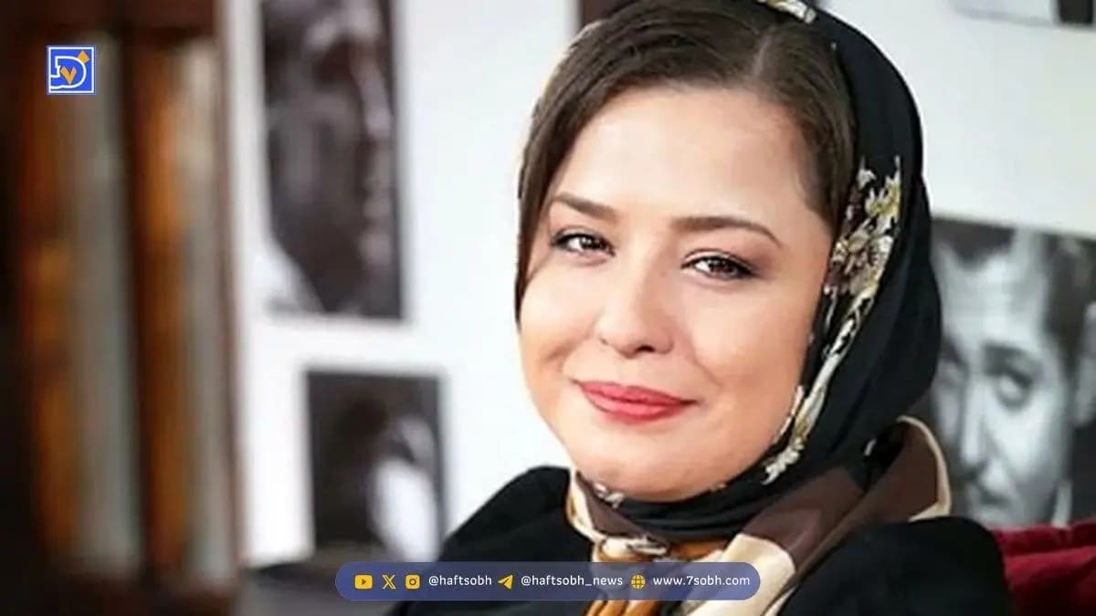 چیدمان گوشه زیبا و کنج خلوت خانه باصفا و دلباز مهراوه شریفی نیا / جاگلدانی چوبی، صندلی های قرمز و سماور آنتیک قدیمی + عکس