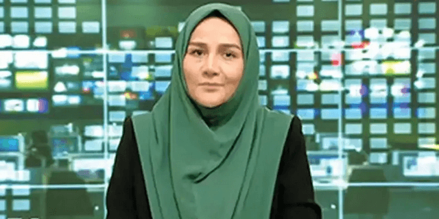 فوری /  برکناری مجری زن صدا و سیما بعد از آواز خواندن