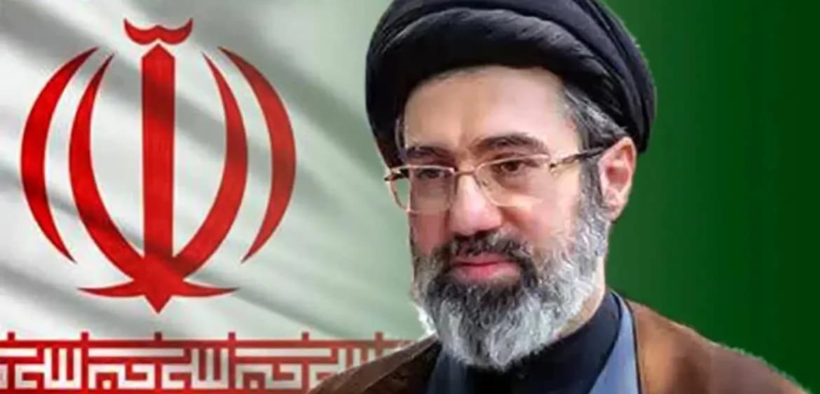 سفر در زمان؛ عکس های آیت الله مجتبی خامنه ای همراه 3 برادرش در یک مراسم