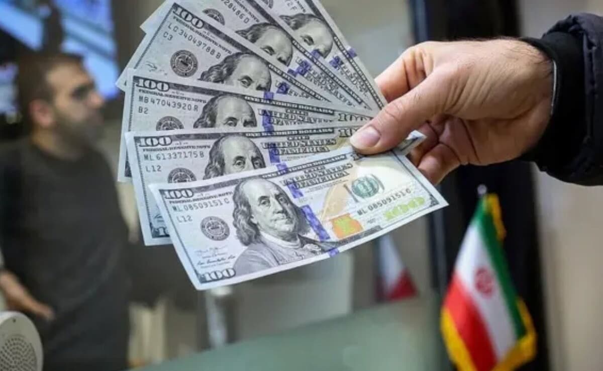 دلار رسما وارد کانال ۱۶۰ هزار تومان شد/ پیش‌بینی قیمت دلار ۹ بهمن ۱۴۰۴