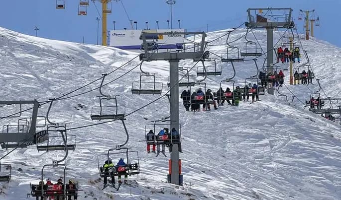 سفر در زمان؛ دو زن اسکی باز در پیست های اسکی تهران