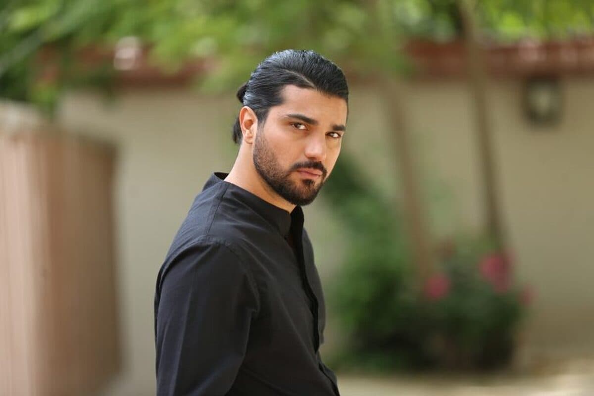 دستبوسی سینا مهراد در اکران مردمی سریال از یاد رفته خبرساز شد + عکس