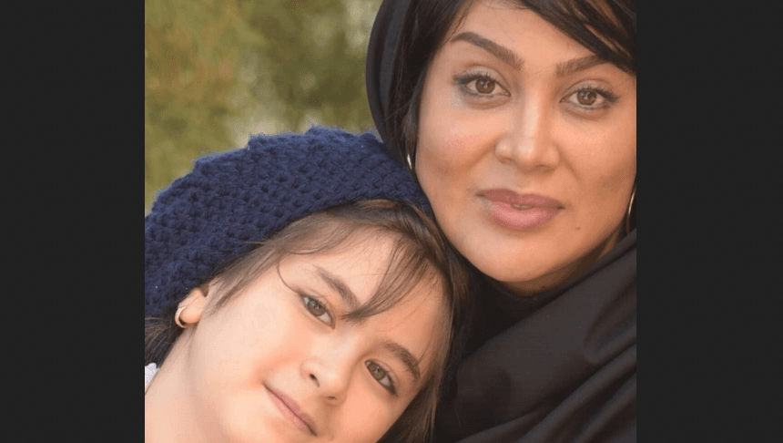 نگاهی به آلبوم عکس هلیا آهنگری، دختر دهه نودی زهرا جهرمی