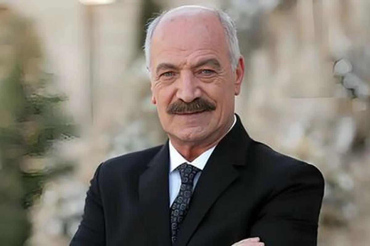 «سعید راد» در جوانی و در کنار دختر و پسرش؛ دهه ۵۰