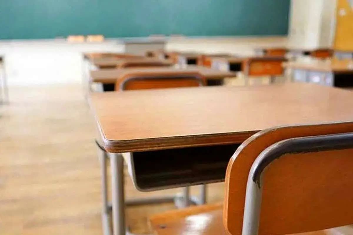 مدارس این شهر به علت برودت هوا تعطیل شد