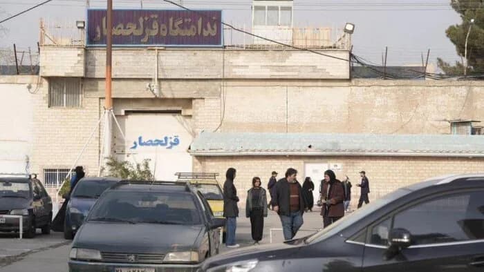 بازیگران و داستان فیلم مراقب لاله مرزبان و فرهاد اصلانی