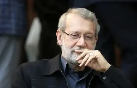 تصویر از محل شهادت علی لاریجانی + عکسی که گفته می‌شود دست شهید لاریجانی در لحظه شهادت است