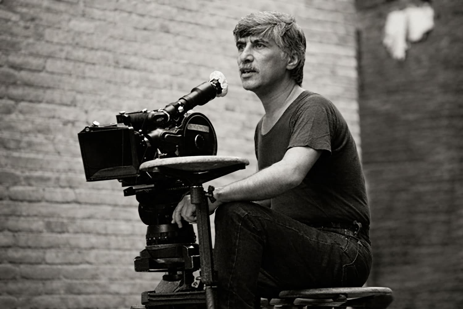 اولین عکس از آرامگاه بهرام بیضایی