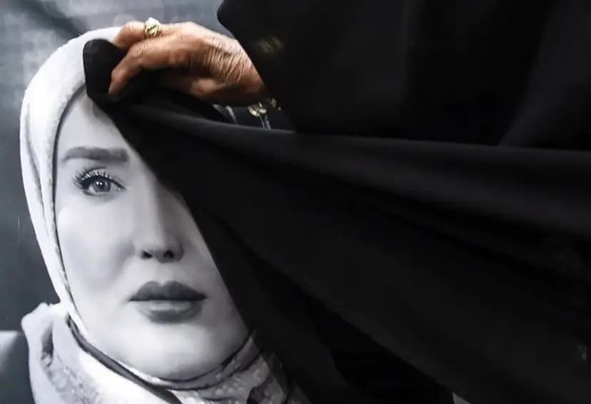 عکس سنگ مزار زهره فکور صبور