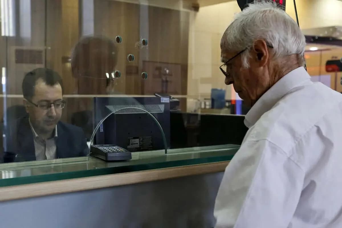 فیش حقوقی بازنشستگان تامین اجتماعی / افزایش حقوق در فیش فروردین‌ماه ماه اعمال می‌شود؟