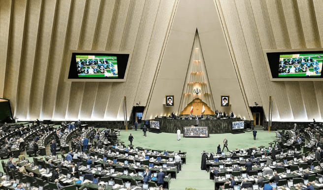 موافقت مجلس با تجمعات مردمی / اعتراضات قانونی شد