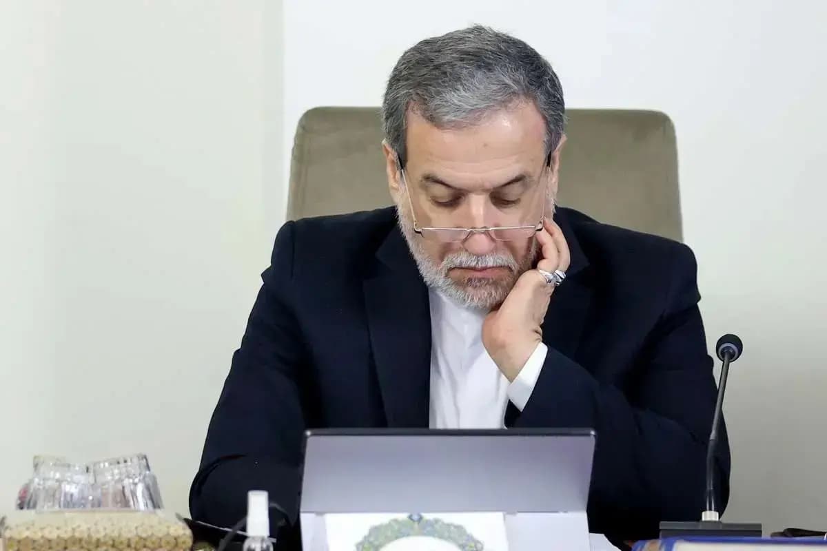 هشدار محکم عراقچی به آمریکا/ ترامپ انتخاب کند