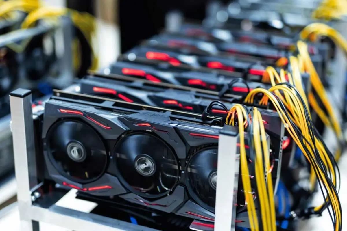 کشف بیش از 1000 ماینر غیرمجاز در هرمزگان