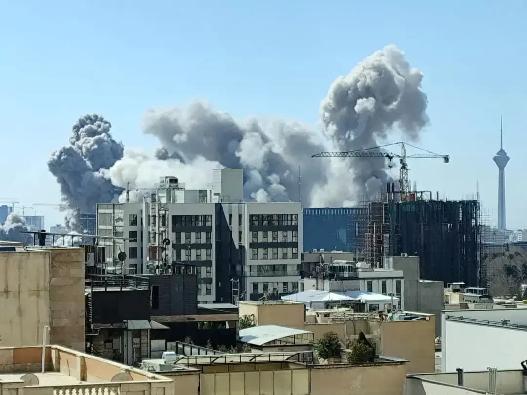 موشک عمل نکرده در حیاط یک خانه مسکونی در تهران! + عکس