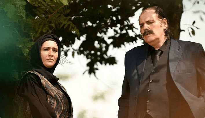 عکس| سفر در زمان؛ «خسروخان» در پشت صحنه سریال سوجان؛ سال 1403