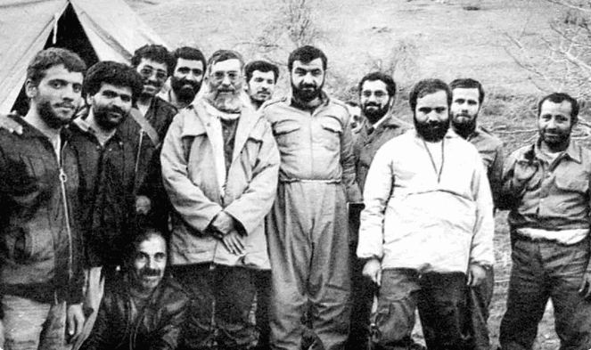 عکس سفر در زمان؛ «رهبر انقلاب» در جبهه؛ دهه 60