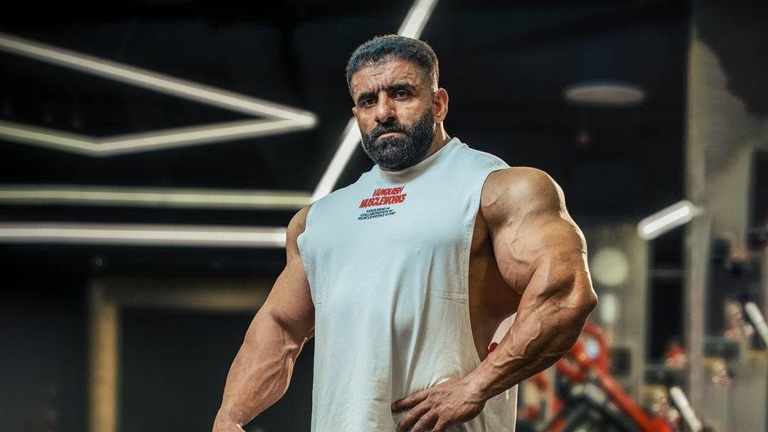 زندگینامه هادی چوپان گرگ ایرانی و داور برنامه کاپیتان