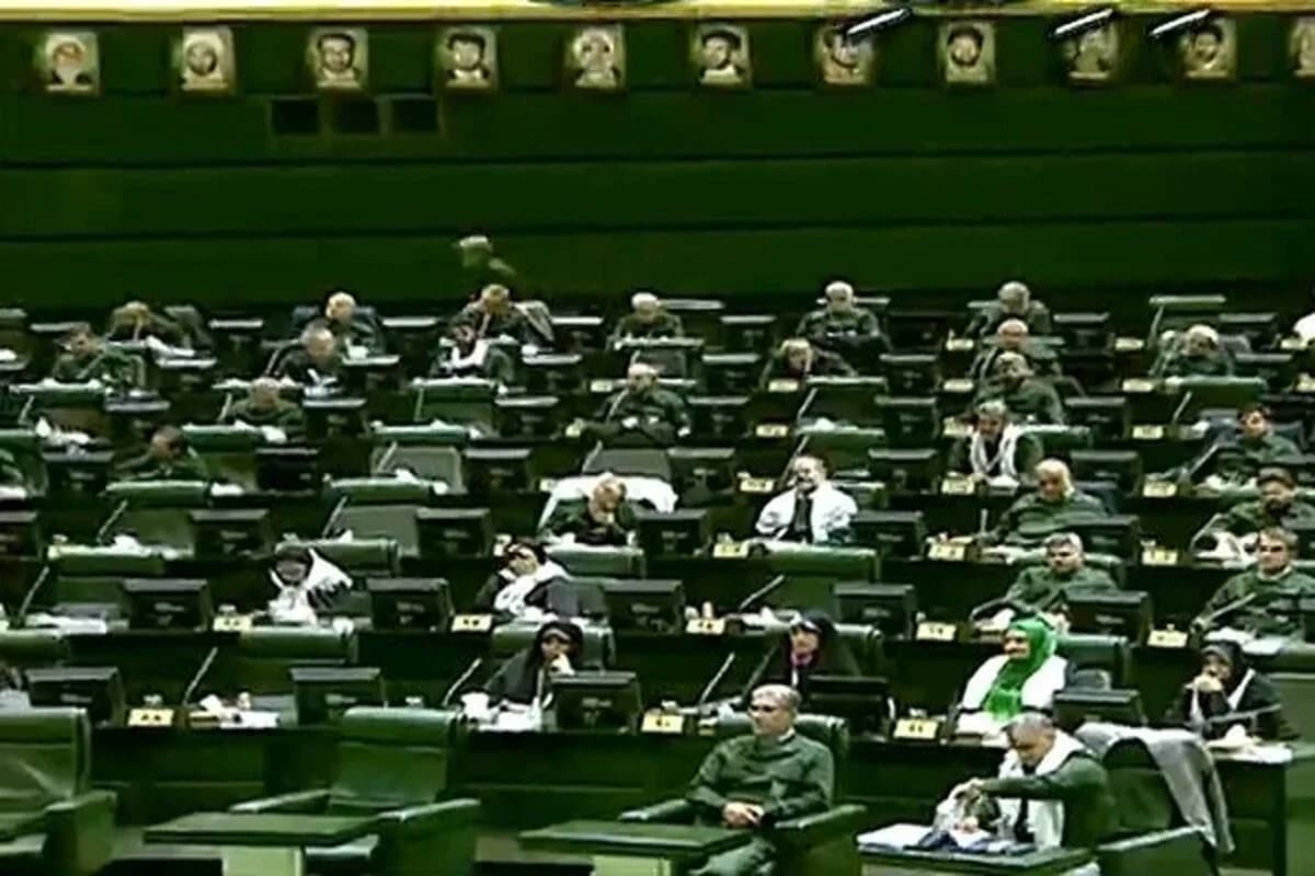 خروج از NPT در دستور کار مجلس/ دست هر متجاوزی را کوتاه میکنیم