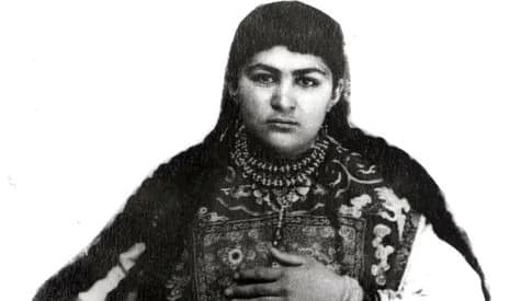 عصر قاجار | عکسهای دیده نشده از «فاطمه سلطان» دختر باغبان که همسر شاه شد