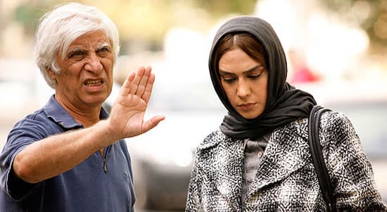 اولین عکس از مزار گل باران شده بهرام بیضایی