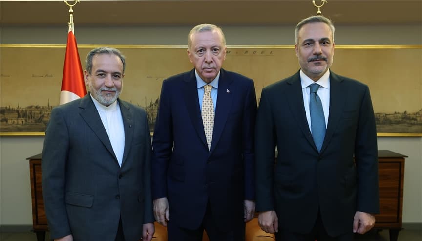 ادعای رسانه اسرائیلی: ترکیه حمله آمریکا به ایران را لغو کرد / اورانیوم غنی شده ایران به آنکارا منتقل میشود