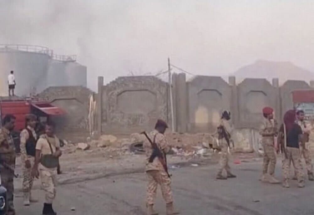 حمله عربستان به مواضع امارات / جنگ شیخنشینها نزدیک است