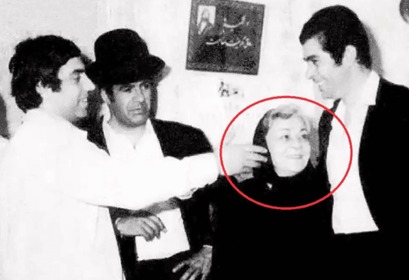 عکس| سفر در زمان؛ «فاطمه معتمدآریا» در کنار «ایران دفتری 86 ساله»؛ سال 72