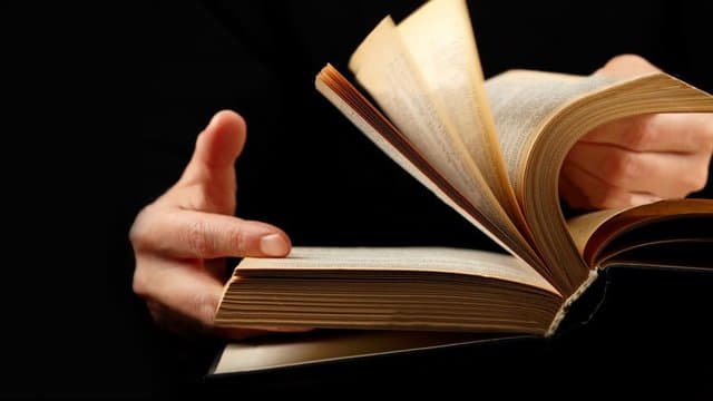 چرا برخی ابتدا پایان کتاب را میخوانند؟