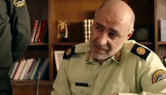 سفر در زمان | سرگرد جهانی سریال کلانتری یازده در کنار اپرای سیدنی