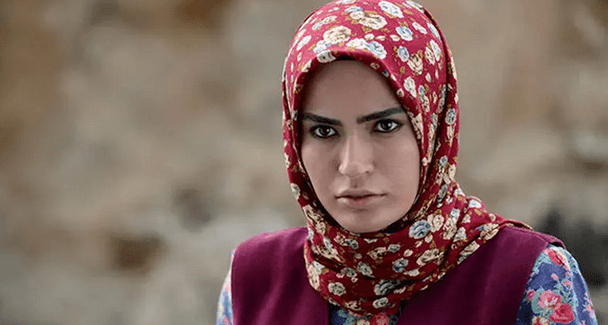 سفر در زمان| شیوا طاهری، دنیا سریال گذر از رنج ها در خیابان های لندن