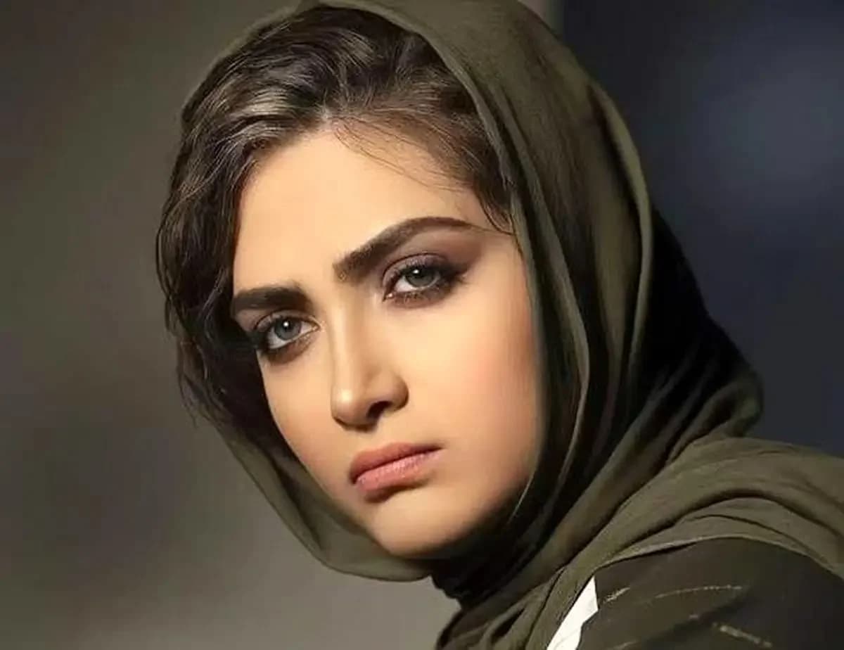 بیوگرافی و آلبوم تولد الناز ملک بازیگر چشم رنگی سریال گل سنگ