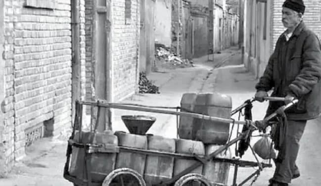 سفر در تاریخ| نفتفروش دورهگرد در تهران