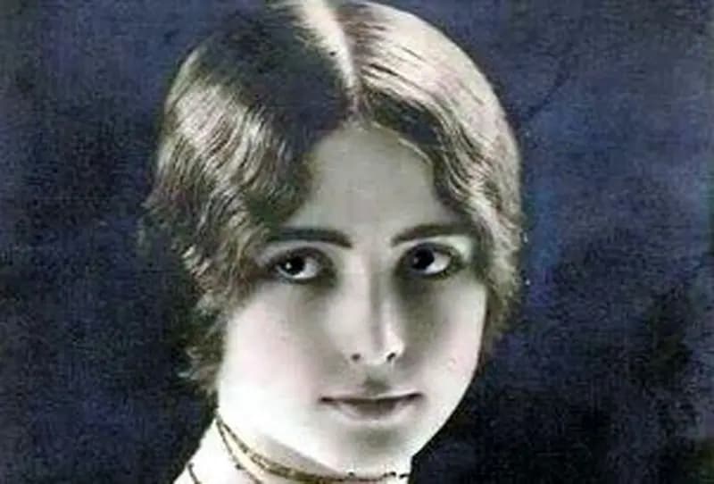 اولین و آخرین دختر ایرانی که ملکه زیبایی جهان شد + عکس های صورت بدون عمل زیبایی !