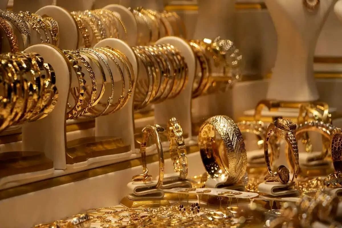 نوسانات شگفتانگیز طلا