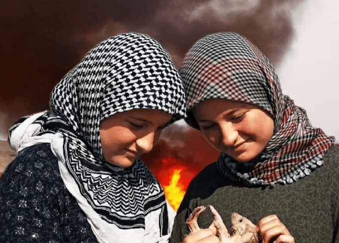 عکس| سفر در زمان؛ «سارا و نیکا» سریال پایتخت در آغوش «هما و فهیمه»؛ سال 96