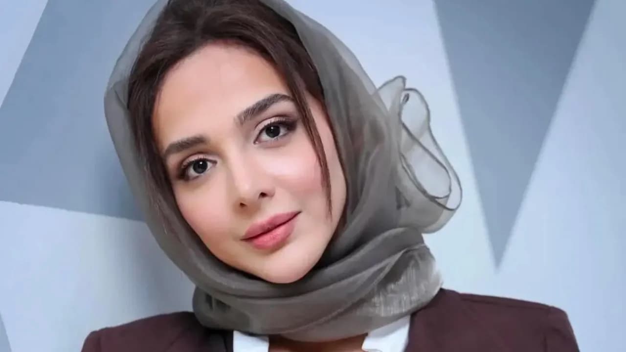عکس| عاشقانه های المیرا دهقانی و همسرش در کنار دریا
