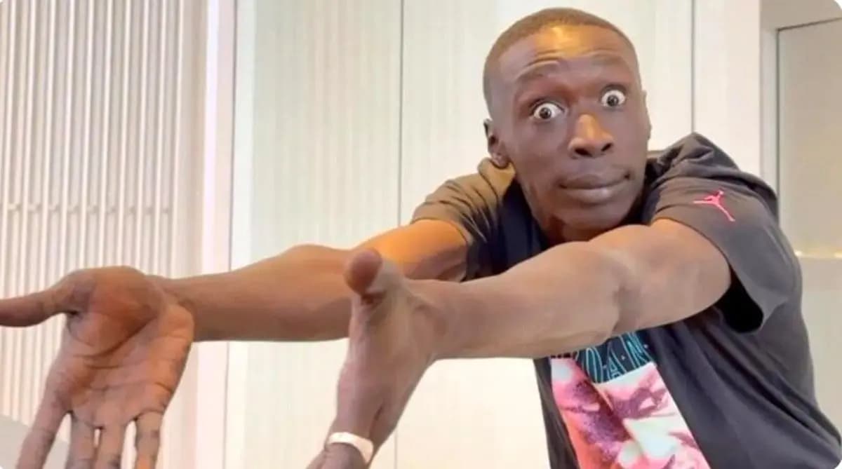 مردی که چهره خود را یک میلیارد دلار اجاره داد