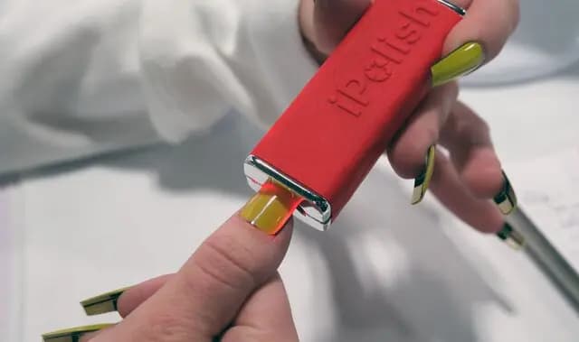 ناخنهای هوشمند با قابلیت تغییر رنگ!