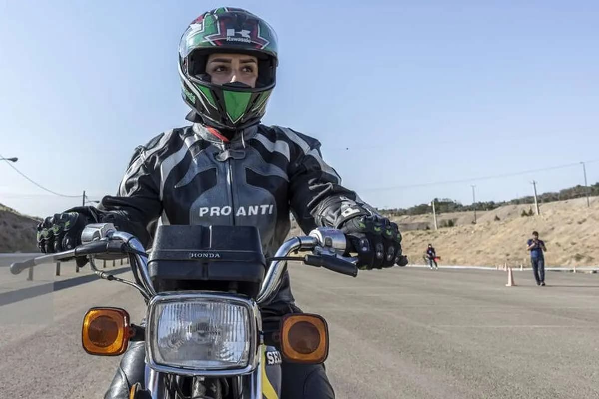 فوری/صدور گواهینامه موتورسواری زنان نهایی شد